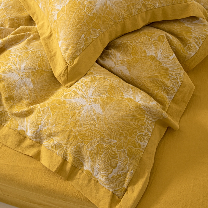 91家纺网 家纺一手货源 找家纺 安莱生活 2023新款花海系列色织双层纱工艺款宽边高奢四件套 花海-姜黄