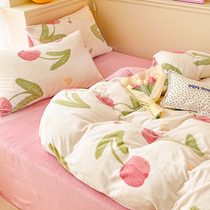 91家纺网 家纺一手货源 找家纺 金爱家 2023新款ins小清新韩系卡通少女心奶油兔子加厚牛奶绒系列四件套 绒-花漫