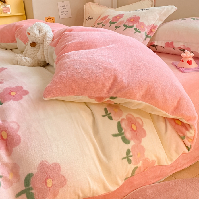 91家纺网 家纺一手货源 找家纺 梦之岛 2023新款牛奶绒加厚小清新印花保暖四件套 小幸运