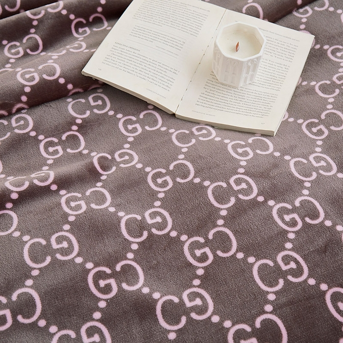 91家纺网 家纺一手货源 找家纺 （总）肖恩毯业 2025新款欧棉绒休闲四季毯毛毯盖毯