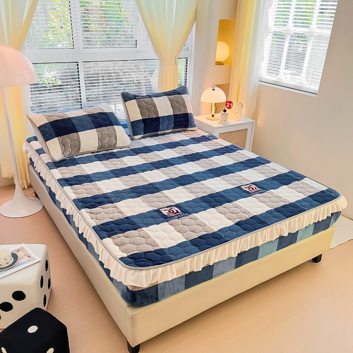 91家纺网 家纺一手货源 找家纺 （总）情煊家纺 2023新款保暖牛奶绒夹棉床笠-花边款