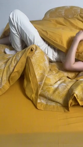 91家纺网 家纺一手货源 找家纺 安莱生活 2023新款花海系列色织双层纱工艺款宽边高奢四件套 花海-姜黄