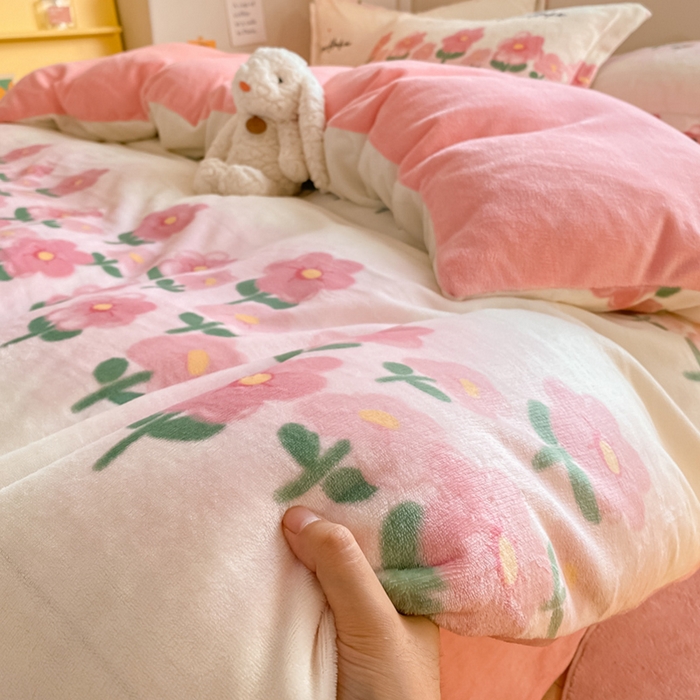 91家纺网 家纺一手货源 找家纺 梦之岛 2023新款牛奶绒加厚小清新印花保暖四件套 小幸运