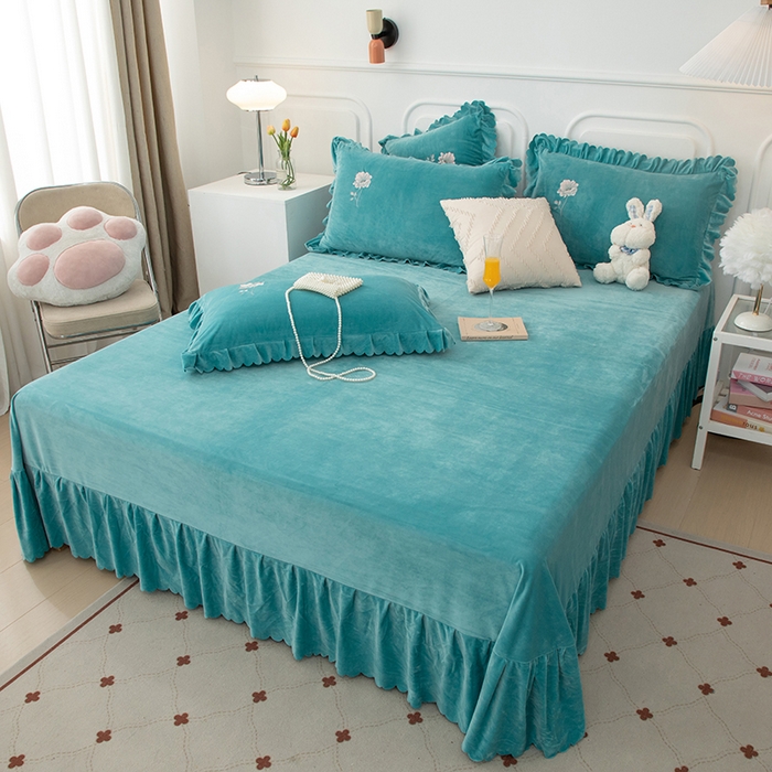 91家纺网 家纺一手货源 找家纺 优姿家纺 2024新品8.5斤德芙绒韩版床裙绣花保暖四件套 绽放湖兰