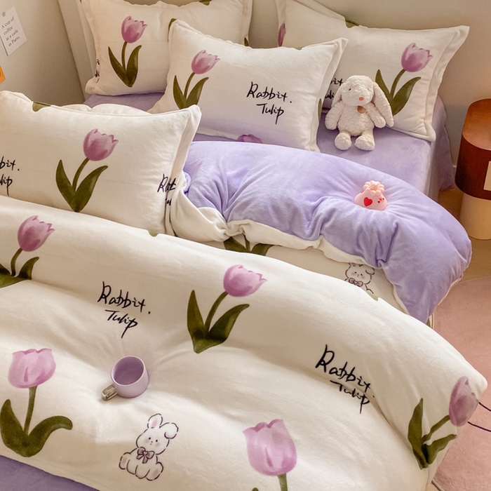 91家纺网 家纺一手货源 找家纺 梦之岛 2023新款牛奶绒加厚小清新印花保暖四件套 花园小兔