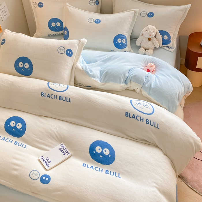 91家纺网 家纺一手货源 找家纺 梦之岛 2023新款牛奶绒加厚小清新印花保暖四件套 小煤球