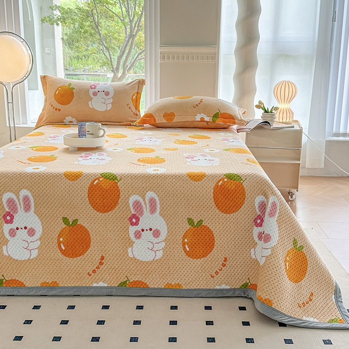 91家纺网 家纺一手货源 找家纺 胜权 2024款高克重牛奶绒夹棉单床盖单件保暖床盖三件套 兔兔派对