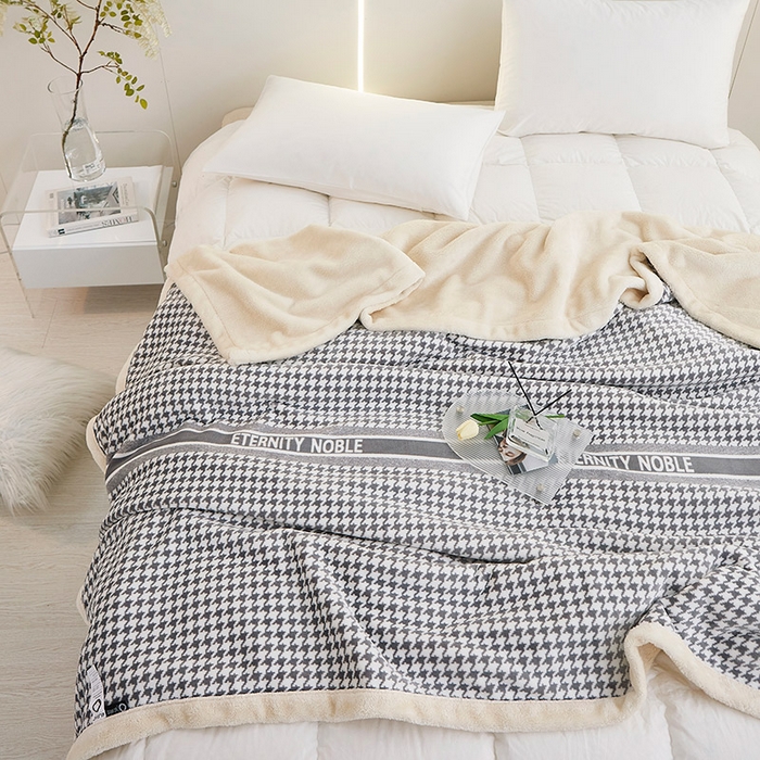 91家纺网 家纺一手货源 找家纺 坦客毯业 2025新款欧棉绒双面加厚绒毯盖毯毛毯 千纸鹤