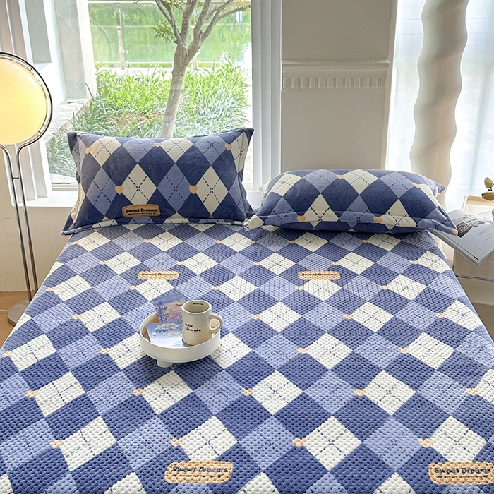 91家纺网 家纺一手货源 找家纺 胜权 2024款高克重牛奶绒夹棉单床盖单件保暖床盖三件套 英伦时光