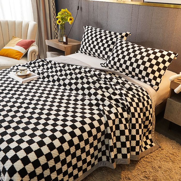 91家纺网 家纺一手货源 找家纺 胜权 2024款高克重牛奶绒夹棉单床盖单件保暖床盖三件套 棋盘格