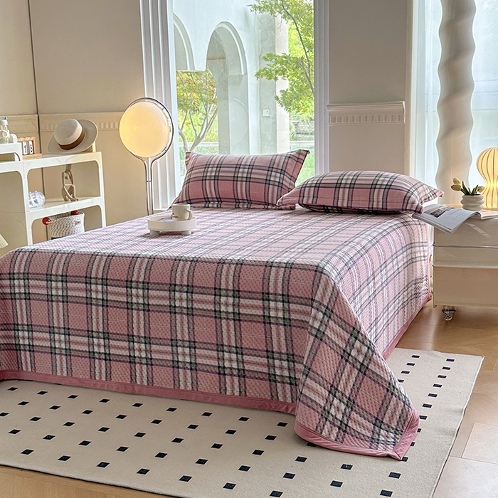 91家纺网 家纺一手货源 找家纺 胜权 2024款高克重牛奶绒夹棉单床盖单件保暖床盖三件套 和颜悦色