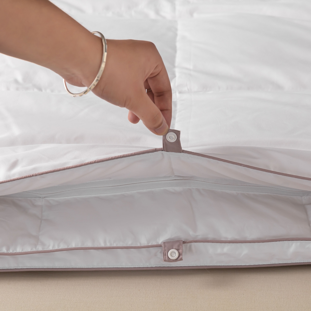 91家纺网 家纺一手货源 找家纺 （总）岚司羽 新款全棉羽绒被子母被芯优质95%白鹅绒冬被