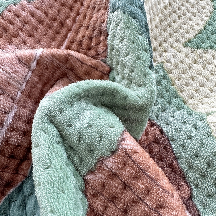 91家纺网 家纺一手货源 找家纺 胜权 2024款高克重牛奶绒夹棉单床盖单件保暖床盖三件套 莫奈