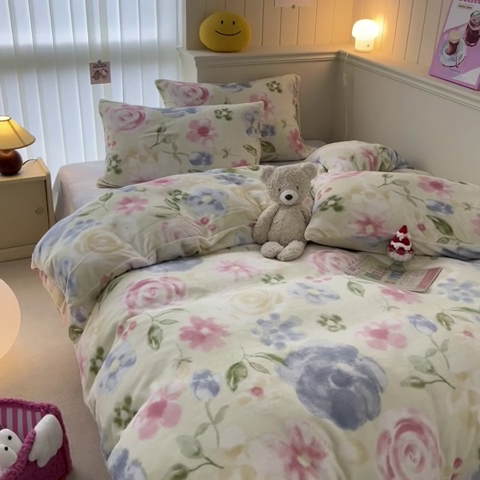 91家纺网 家纺一手货源 找家纺 金爱家 2023新款ins小清新韩系卡通少女心奶油兔子加厚牛奶绒系列四件套 绒-挽兰