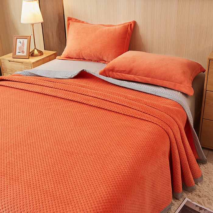91家纺网 家纺一手货源 找家纺 胜权 2024款高克重牛奶绒夹棉单床盖单件保暖床盖三件套 阳光橙