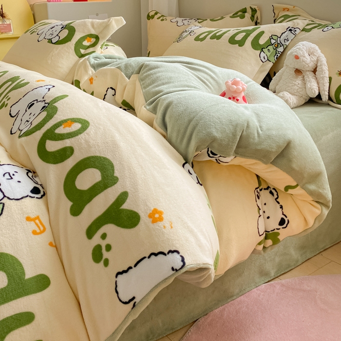 91家纺网 家纺一手货源 找家纺 梦之岛 2023新款牛奶绒加厚小清新印花保暖四件套 开心熊