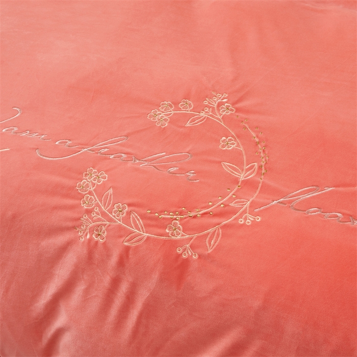 91家纺网 家纺一手货源 找家纺 2023 恒爱家纺 花好月圆宝宝绒床裙四件套 欧韵粉