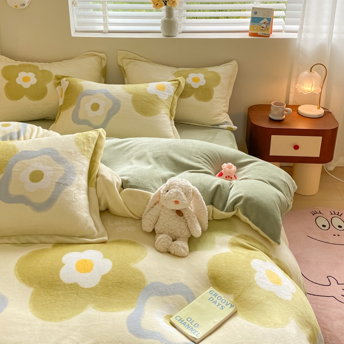 91家纺网 家纺一手货源 找家纺 梦之岛 2023新款牛奶绒加厚小清新印花保暖四件套 花开