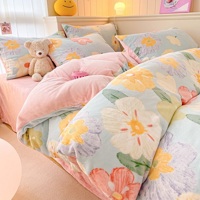 91家纺网 家纺一手货源 找家纺 金爱家 2023新款ins小清新韩系卡通少女心奶油兔子加厚牛奶绒系列四件套 绒-缤纷花园