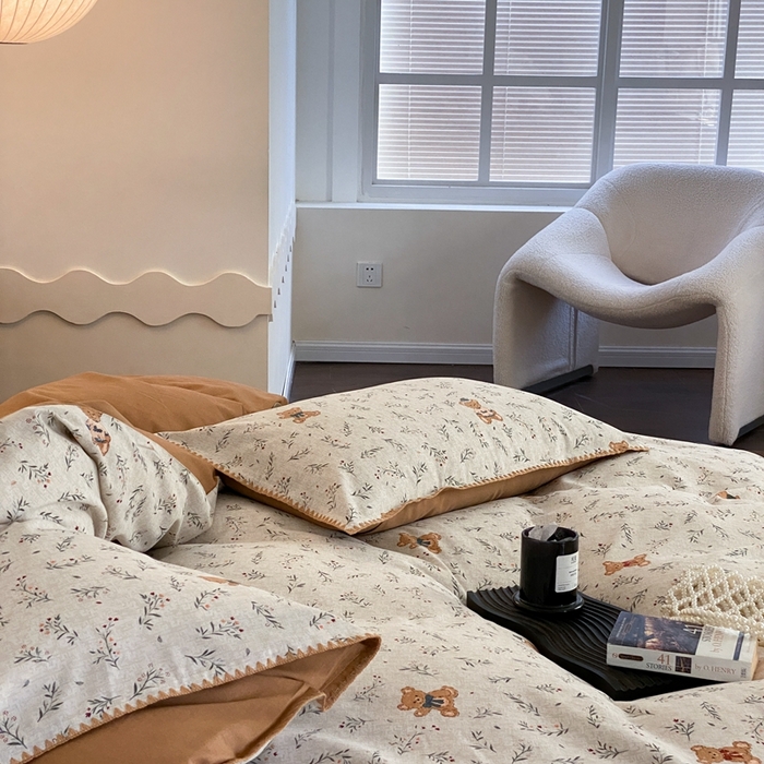 91家纺网 家纺一手货源 找家纺 旷野 2023秋冬磨毛碎花四件套 花间熊