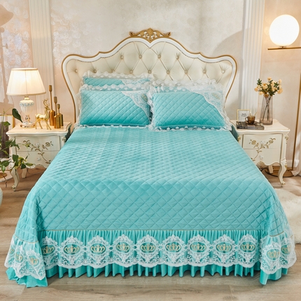 91家纺网 家纺一手货源 找家纺 恋尚 2023新款可脱卸水晶绒夹棉床盖卡雯系列 水兰