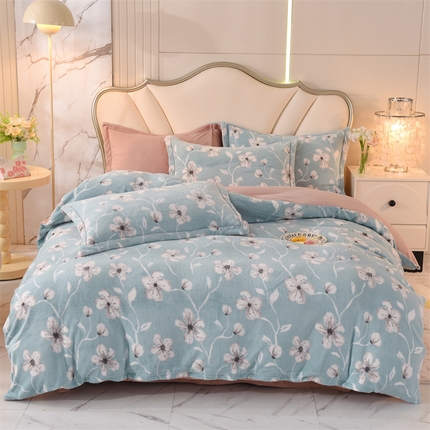 91家纺网 家纺一手货源 找家纺 （总）暖洋 2023新款A类母婴加厚印花牛奶绒臻棉绒四件套场景二