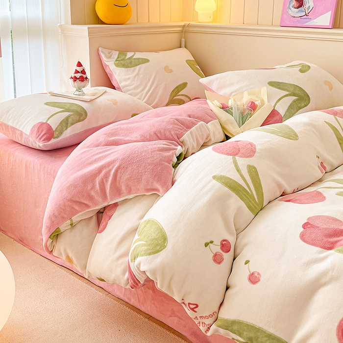 91家纺网 家纺一手货源 找家纺 金爱家 2023新款ins小清新韩系卡通少女心奶油兔子加厚牛奶绒系列四件套 绒-花漫