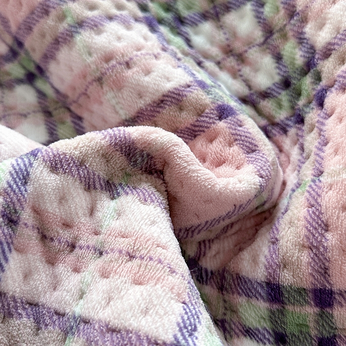 91家纺网 家纺一手货源 找家纺 胜权 2024款高克重牛奶绒夹棉单床盖单件保暖床盖三件套 和颜悦色