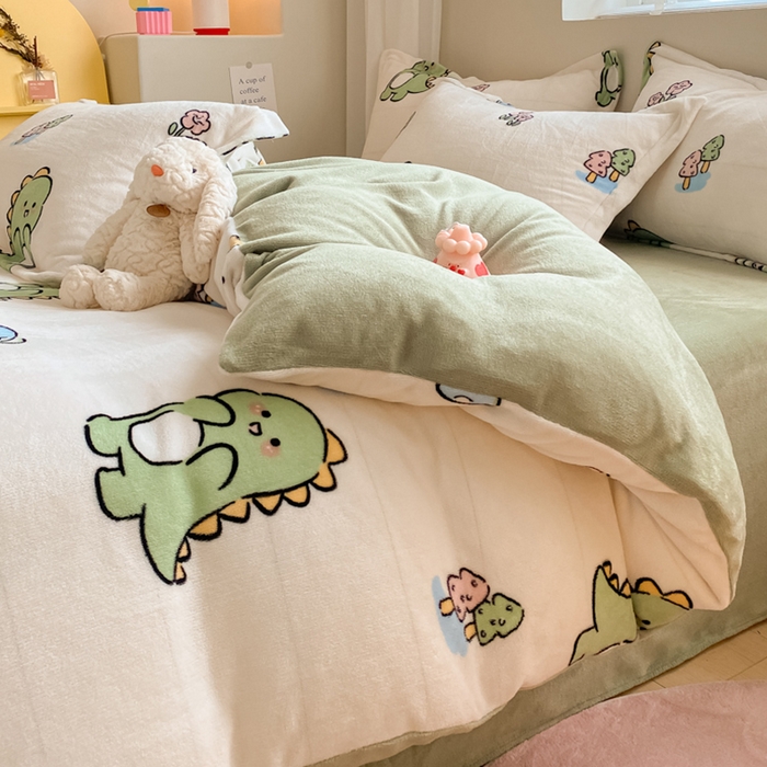 91家纺网 家纺一手货源 找家纺 梦之岛 2023新款牛奶绒加厚小清新印花保暖四件套 小恐龙