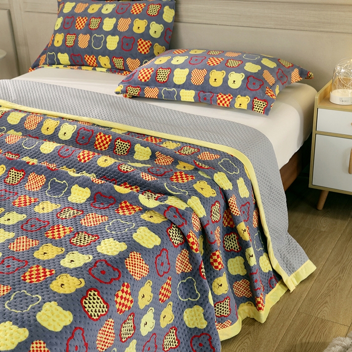 91家纺网 家纺一手货源 找家纺 胜权 2024款高克重牛奶绒夹棉单床盖单件保暖床盖三件套 熊宝