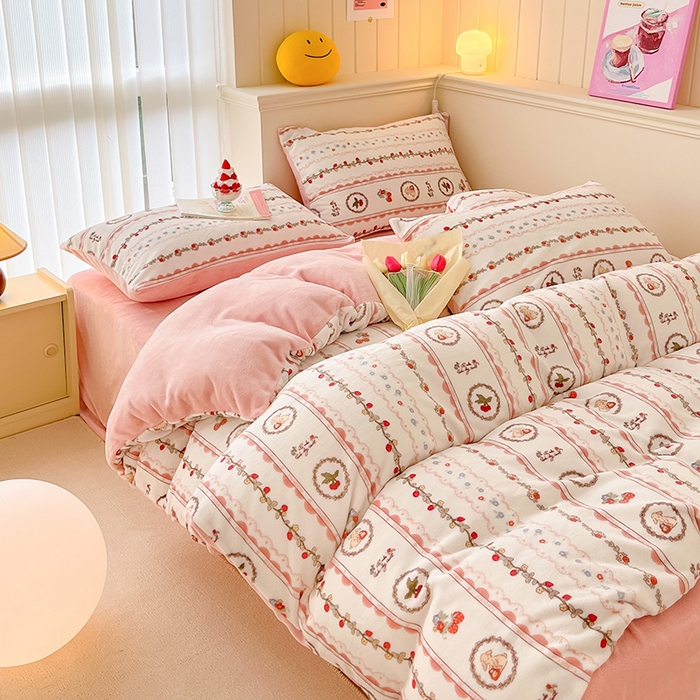 91家纺网 家纺一手货源 找家纺 金爱家 2023新款ins小清新韩系卡通少女心奶油兔子加厚牛奶绒系列四件套 绒-可颂粉