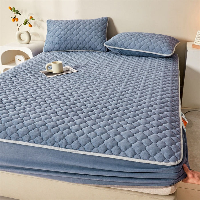 91家纺网 家纺一手货源 找家纺 雯豆 2023新品纯色牛奶绒夹棉床笠床垫保护套A类保暖加厚床笠 牛奶绒床笠-蓝灰