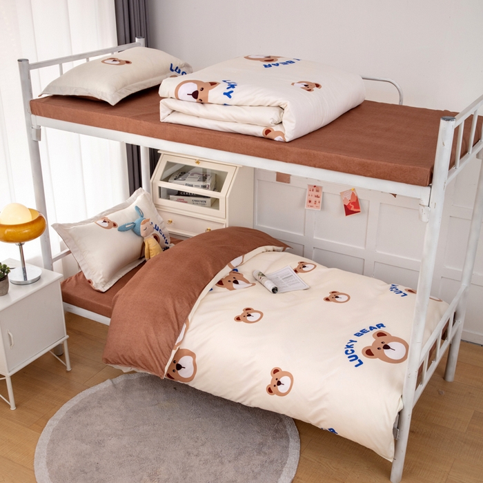 91家纺网 家纺一手货源 找家纺 2023新款亲肤棉美棉芦荟棉三件套美棉（8月）学生宿舍床 幸运熊