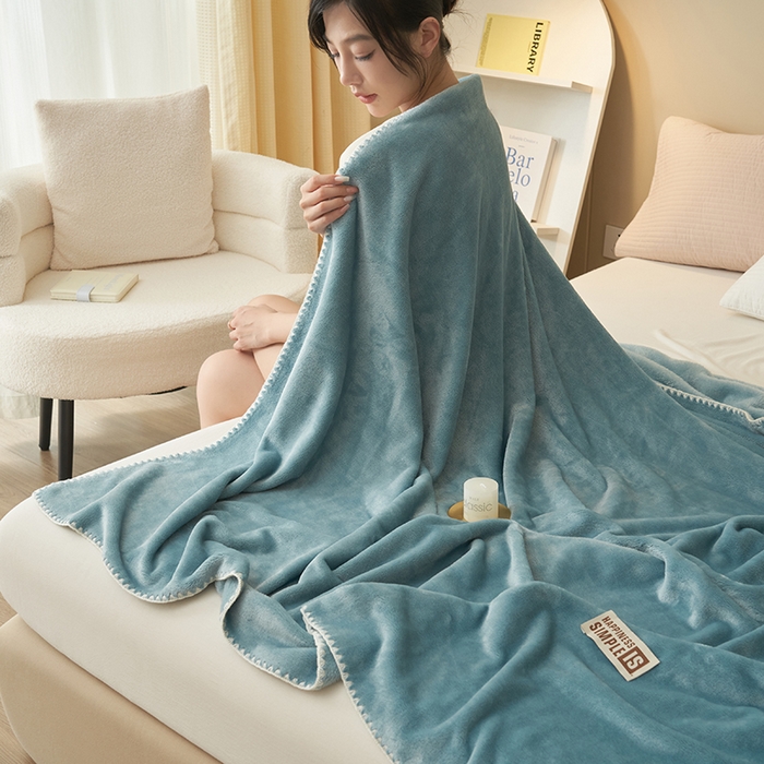 91家纺网 家纺一手货源 找家纺 畅销被业 2024新款双面牛奶绒多功能毛毯毯子 灰蓝