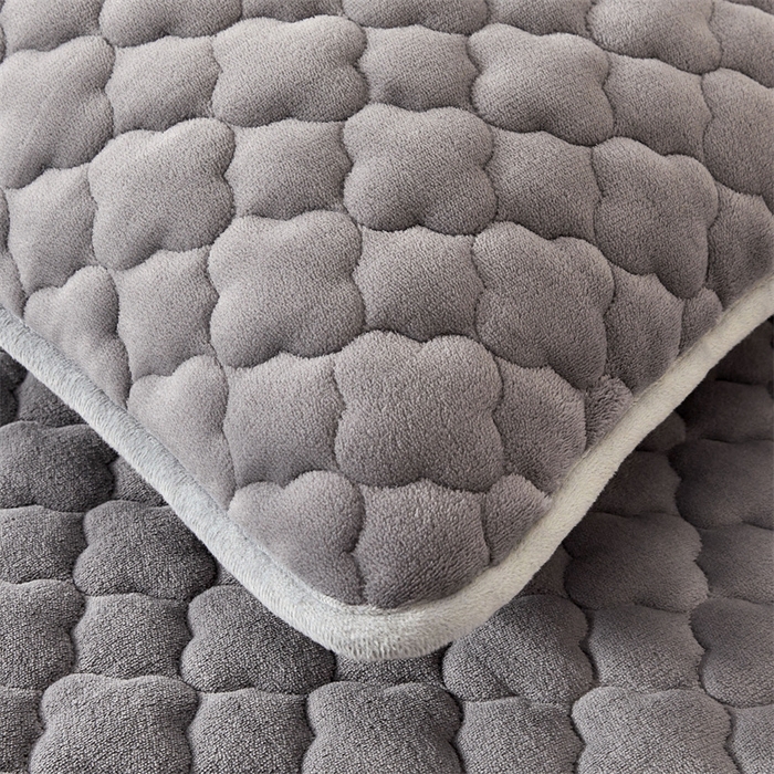 91家纺网 家纺一手货源 找家纺 雯豆 2023新品纯色牛奶绒夹棉床笠床垫保护套A类保暖加厚床笠 牛奶绒床笠-烟灰