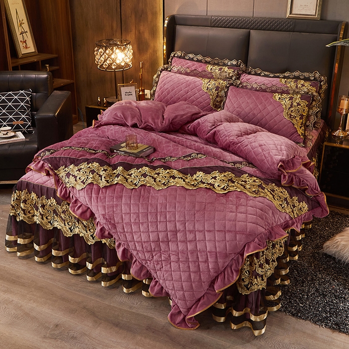 91家纺网 家纺一手货源 找家纺 恋尚2023新款魅兰莎水晶绒系列被套夹棉床裙四件套 豆沙