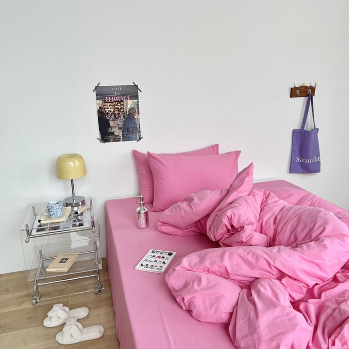 91家纺网 家纺一手货源 找家纺 六巷胡同 2023新款纯色多巴胺博主风四件套 芭比粉