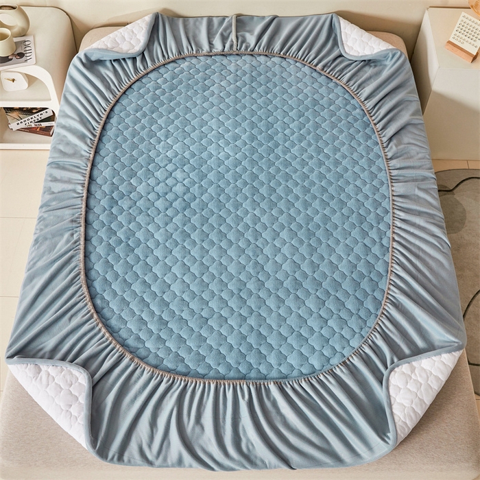 91家纺网 家纺一手货源 找家纺 雯豆 2023新品纯色牛奶绒夹棉床笠床垫保护套A类保暖加厚床笠 牛奶绒床笠-简析蓝