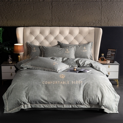 91家纺网 家纺一手货源 找家纺 麦空家居 2025新款林间低语系列暗纹加厚磨毛四件套 浅灰