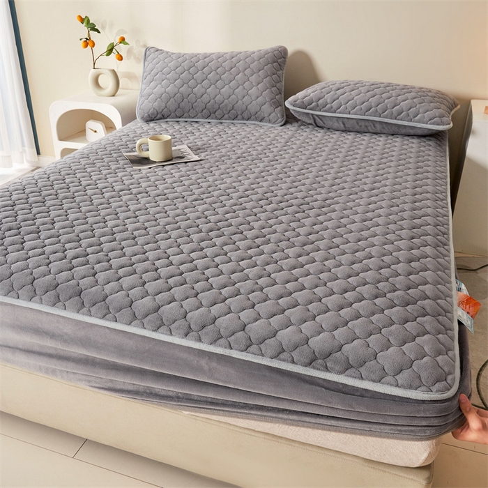 91家纺网 家纺一手货源 找家纺 雯豆 2023新品纯色牛奶绒夹棉床笠床垫保护套A类保暖加厚床笠 牛奶绒床笠-烟灰