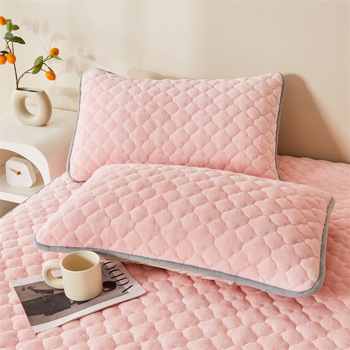 91家纺网 家纺一手货源 找家纺 雯豆 2023新品纯色牛奶绒夹棉床笠床垫保护套A类保暖加厚床笠 牛奶绒床笠-少女粉