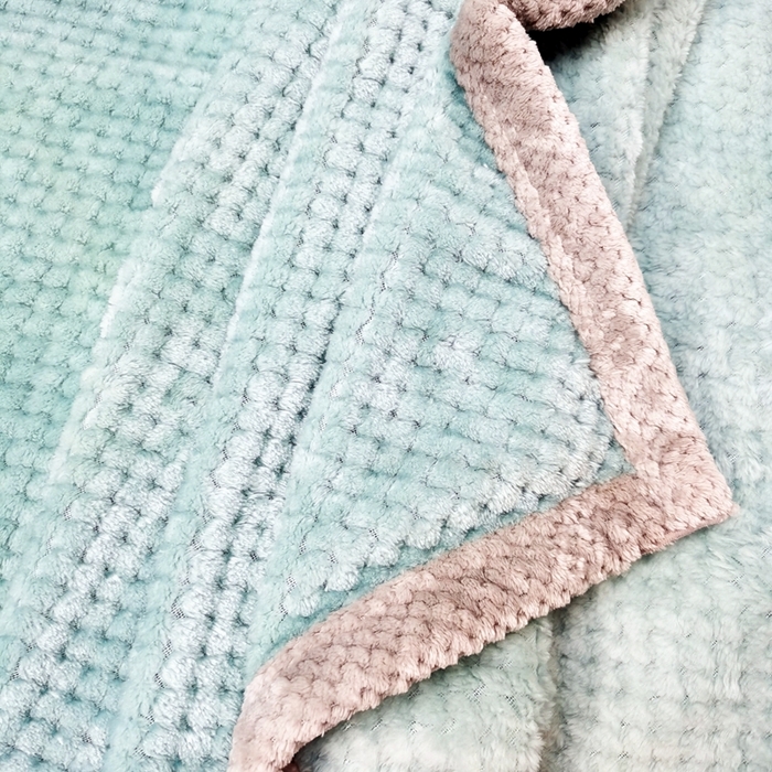 91家纺网 家纺一手货源 找家纺 卉晨毛毯家纺 2024新款菠萝格毯空调毯午睡毯毛毯 浅水蓝