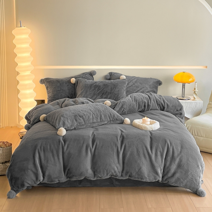 91家纺网 家纺一手货源 找家纺 金爱家 23新品全消光牛奶绒A类纯色立体獭兔毛绒四件套 兔毛纯色-灰黑