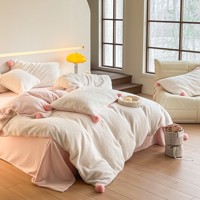 91家纺网 家纺一手货源 找家纺 金爱家 23新品全消光牛奶绒A类纯色立体獭兔毛绒四件套兔毛纯色-奶白粉