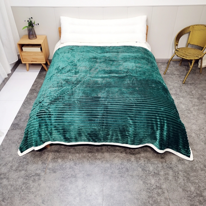 91家纺网 家纺一手货源 找家纺 卉晨毛毯家纺 2024新款波波毯空调毯午睡毯毛毯 墨绿