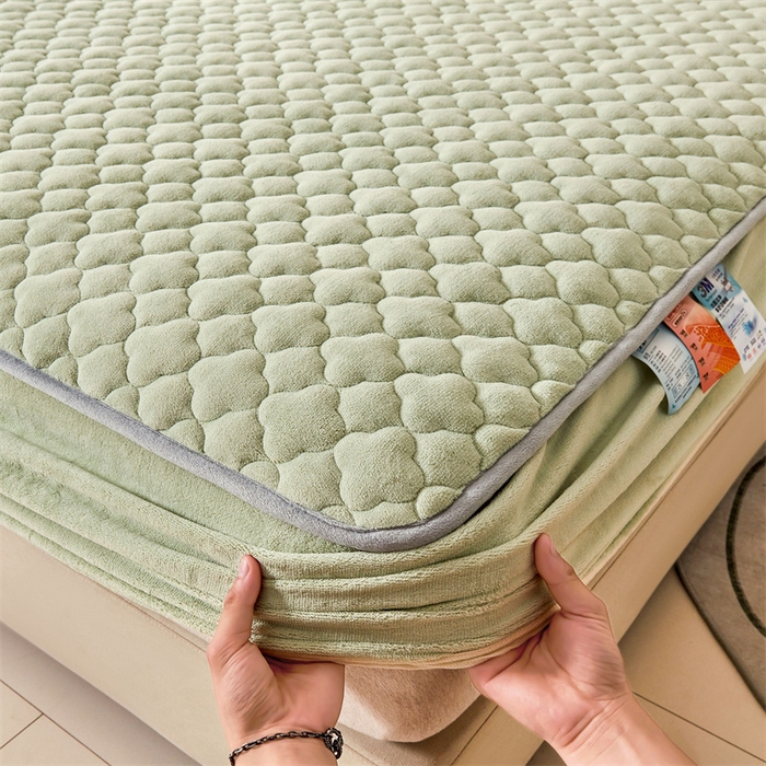 91家纺网 家纺一手货源 找家纺 雯豆 2023新品纯色牛奶绒夹棉床笠床垫保护套A类保暖加厚床笠 牛奶绒床笠-嫩绿
