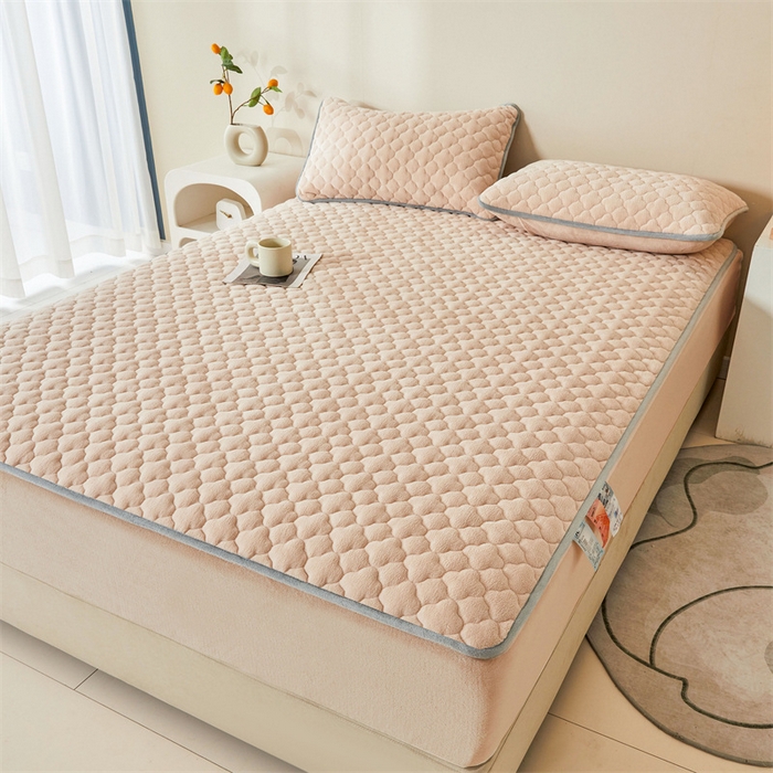 91家纺网 家纺一手货源 找家纺 雯豆 2023新品纯色牛奶绒夹棉床笠床垫保护套A类保暖加厚床笠 牛奶绒床笠-奶咖