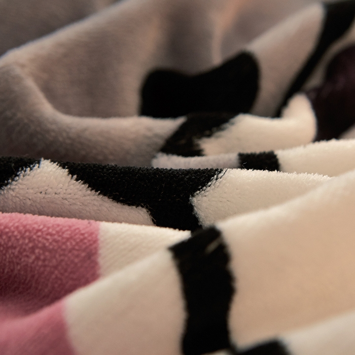 91家纺网 家纺一手货源 找家纺 KT猫 2024卡通法莱绒牛奶绒四件套小祖宗