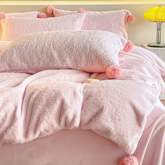 91家纺网 家纺一手货源 找家纺 金爱家 23新品全消光牛奶绒A类纯色立体獭兔毛绒四件套 兔毛纯色-蜜粉