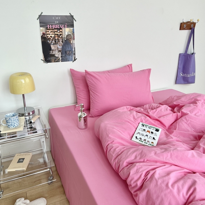 91家纺网 家纺一手货源 找家纺 六巷胡同 2023新款纯色多巴胺博主风四件套 芭比粉